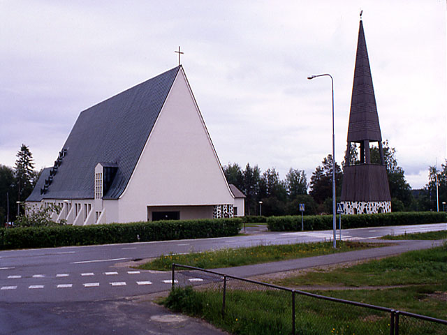 Suomussalmen kirkko ja kellotapuli. Jokinen Martti 1993