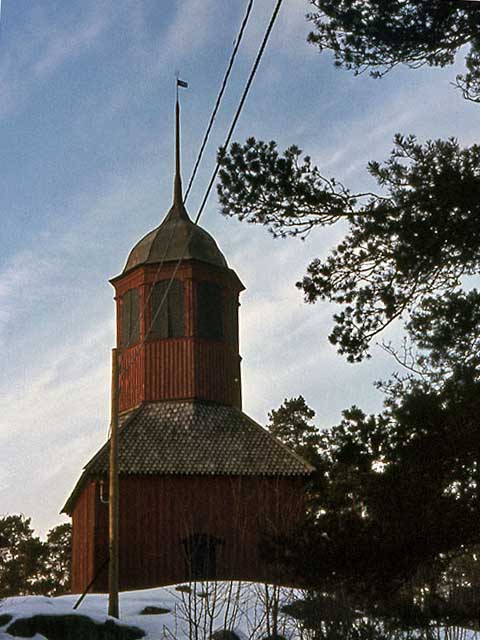Nagu kyrkas klockstapel. Lasse Laaksonen 1972