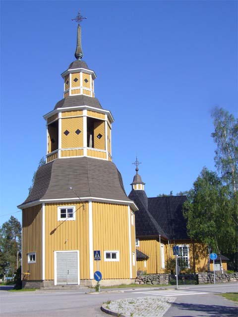 Lemin kirkko ja kellotapuli. Minna Pesu 2007
