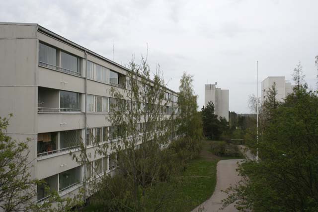 Höghusområde i Rönnbacka. Miika Karttunen 2007