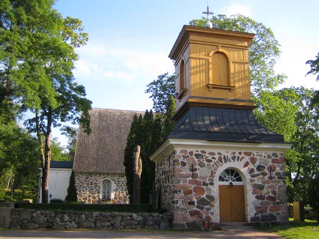 Pojo kyrkas klockstapel. Johanna Forsius 2007