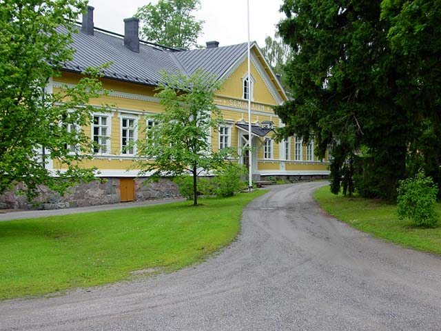 Huvudbyggnaden vid Ekenäs seminarium. Mikko Härö 2007