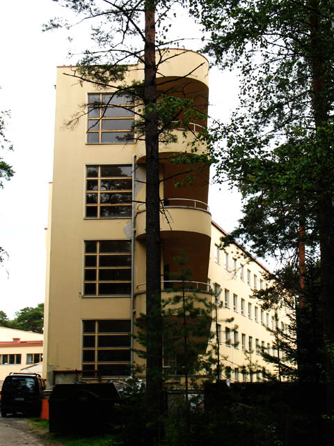 Östanlids sanatoriums huvudbyggnad. Tuija Mikkonen 2007