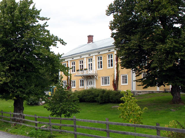 Karaktärshus tillhörande Grönviks glasbruk i Iskmo i Korsholm. Maria Kurtén 2007