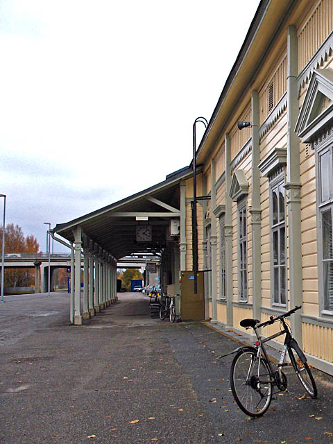 Vasa järnvägsstations perrongtak. Timo-Pekka Heima 2007