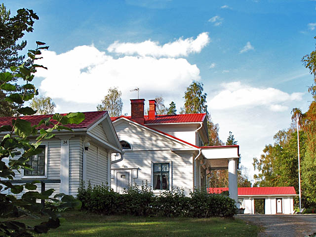 Alvar Aallon suunnittelemia Villa Mannerin rakennuksia. Maria Kurtén 2006