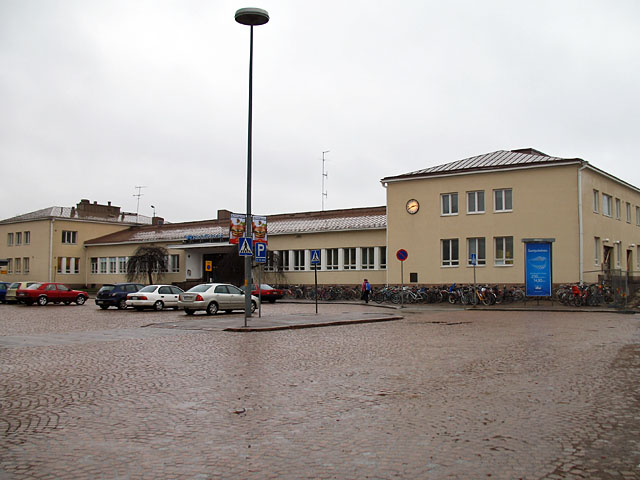 Riihimäen rautatieasema. Kaija Kiiveri-Hakkarainen 2007