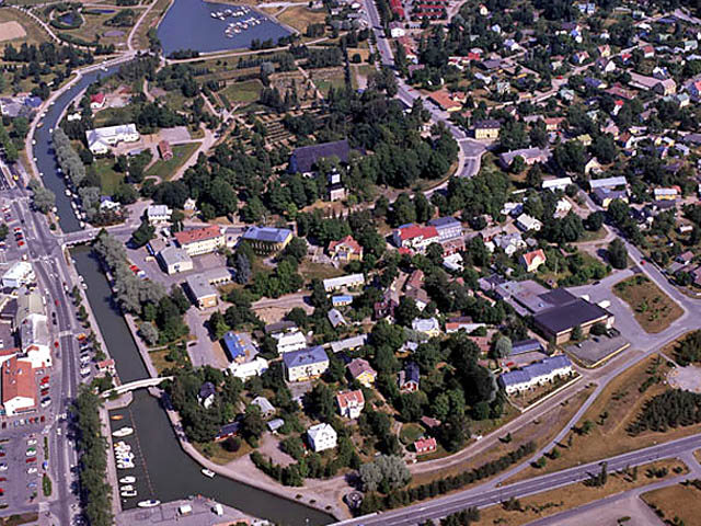 Pargas kyrka och Gamla Malmen. Hannu Vallas 1997