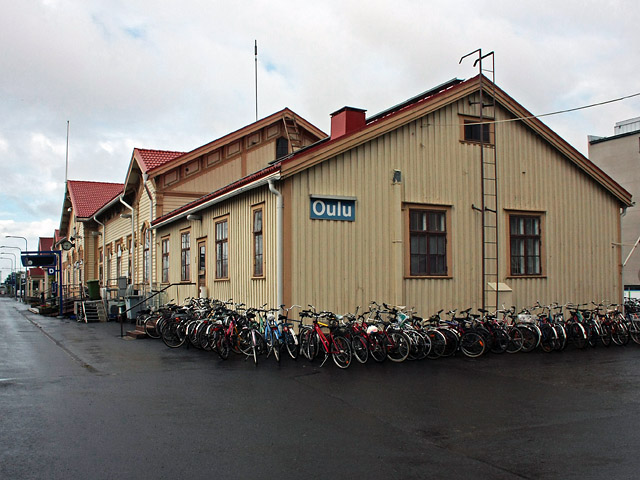 Oulun rautatieaseman pohjoinen pääty. Timo-Pekka Heima 2008