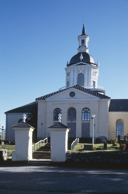Nedertorneå kyrka, mätpunkten TORNEA (Torneå) finns på toppen av tornet. Soile Tirilä 