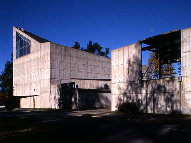 Roparnäs kyrka. Martti Jokinen 2001