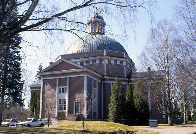 Saarijärven kirkko. Marja-Terttu Knapas 1986