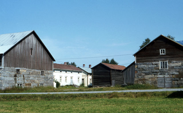 Lassfolks gårdsplan. Pekka Kärki 1980