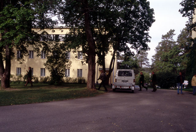 Den nyare huvudbyggnaden vid Lappträsk vårdanstalt. Mikko Kääriäinen 1999