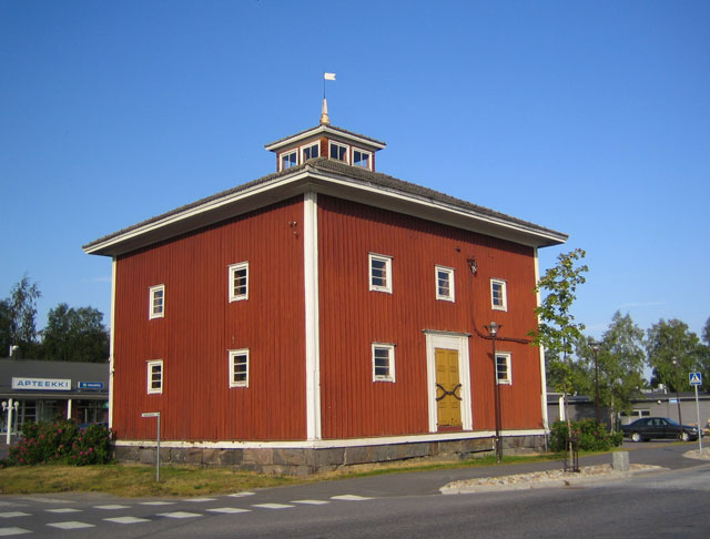 Sockenmagasinet vid byvägen i Kelviå kyrkby. Johanna Forsius 2006