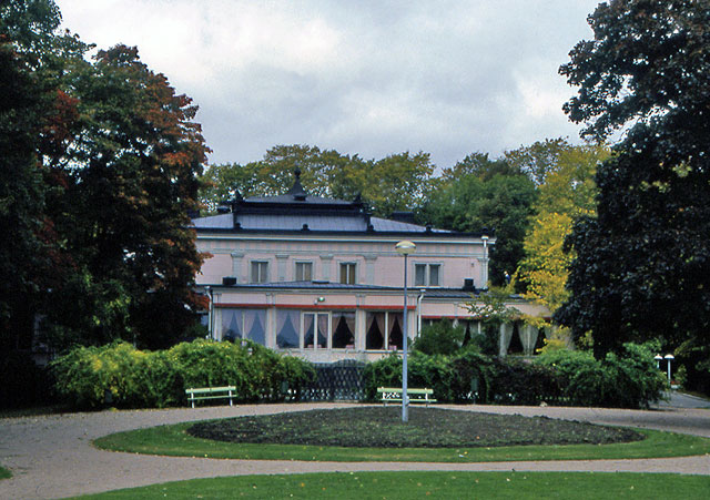 Brunnshuset. Jarkko Sinisalo 1986