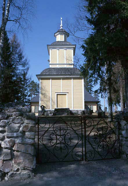 Perhon kirkon tapuli. Marja-Terttu Knapas 1986