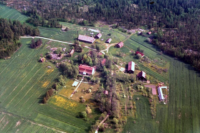 Nuhjalan kartanon talouskeskus. Pekka Kärki 1972