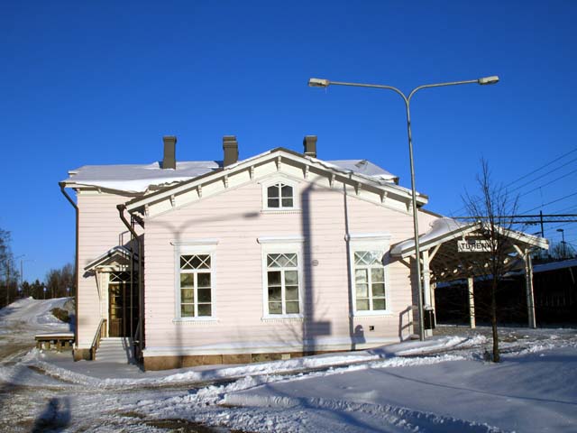 Turengin rautatieasema. Kaija Kiiveri-Hakkarainen 2006
