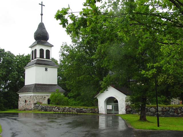 Karis kyrkas klockstapel. Johanna Forsius 2007