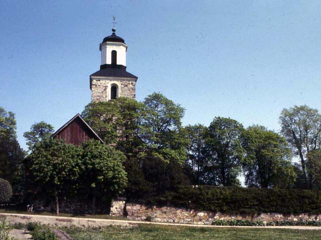 Kimito kyrkas västra torn. Marja Terttu Knapas 1983