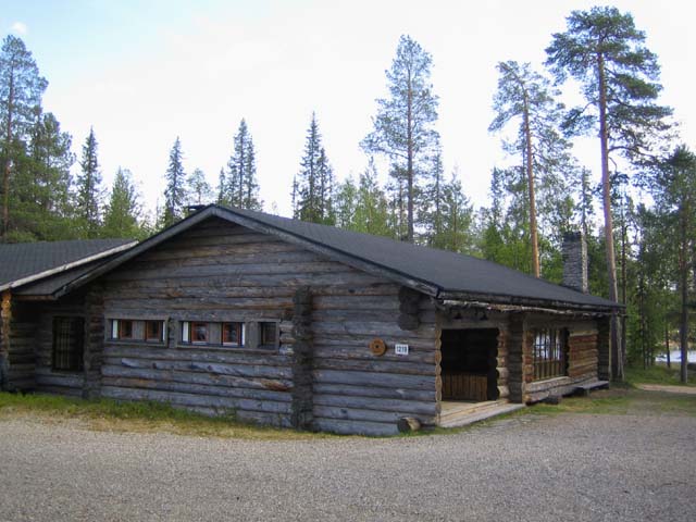 Metsä-Luoston vapaa-ajan rakennus. Johanna Forsius 2007