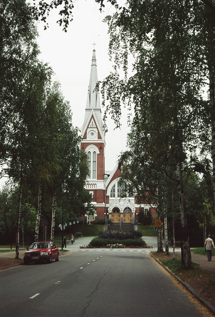 Joensuun luterilainen kirkko. Soile Tirilä 2006