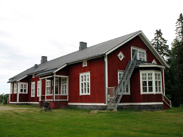 Östensö skolhus från år 1912. Tuija Mikkonen 2006