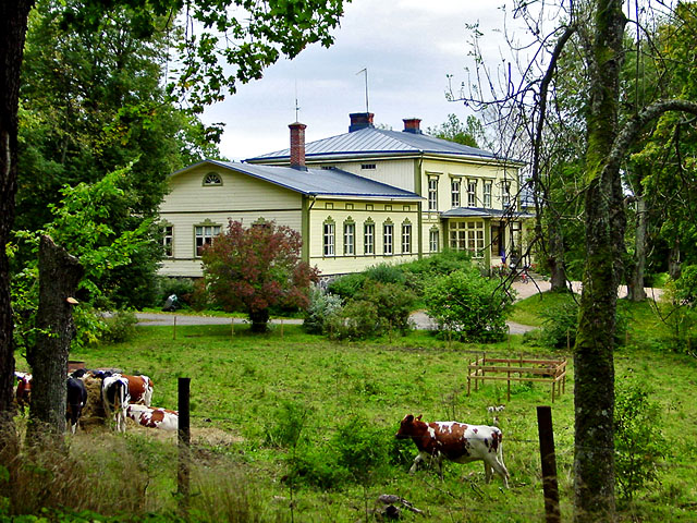 Sjölax gård. Minna Pesu 2007