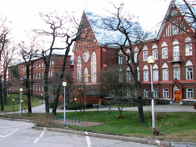 Diakonissanstaltens äldsta delar, ekonomibyggnaden, kyrkan och systrahemmet. Jari Heiskanen 2008