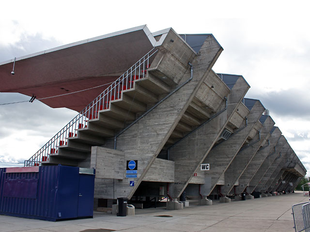Ratinan stadionin katsomon betonirakenteita. Timo-Pekka Heima 2008