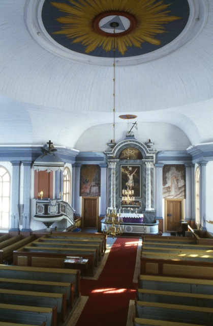 Larsmo kyrka, kyrkosalen. Martti Jokinen 1998